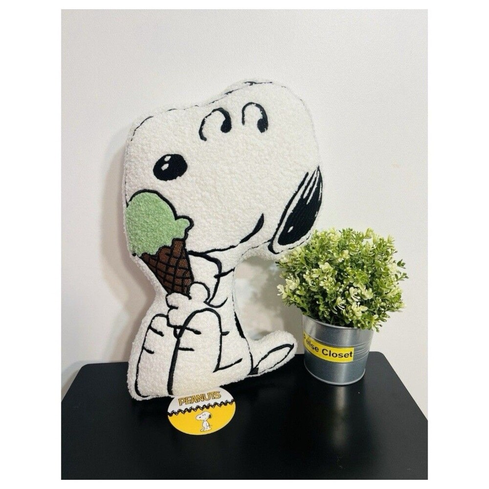 Pranuts SNOOPY Summer Ice Cream Plush Sherpa Decorative Pillow NWT